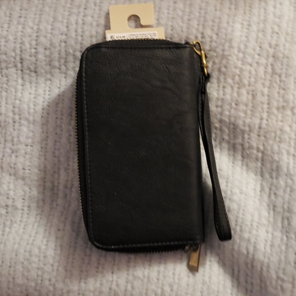 Black and white tribal wrist wallet - Picture 3 of 5